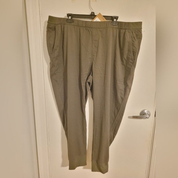 The North Face Green Chinos with Relaxed Fit and Full Length - Picture 1 of 9
